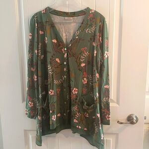 LOGO green floral cardigan, size Medium, 2 front pocket, sheer trim